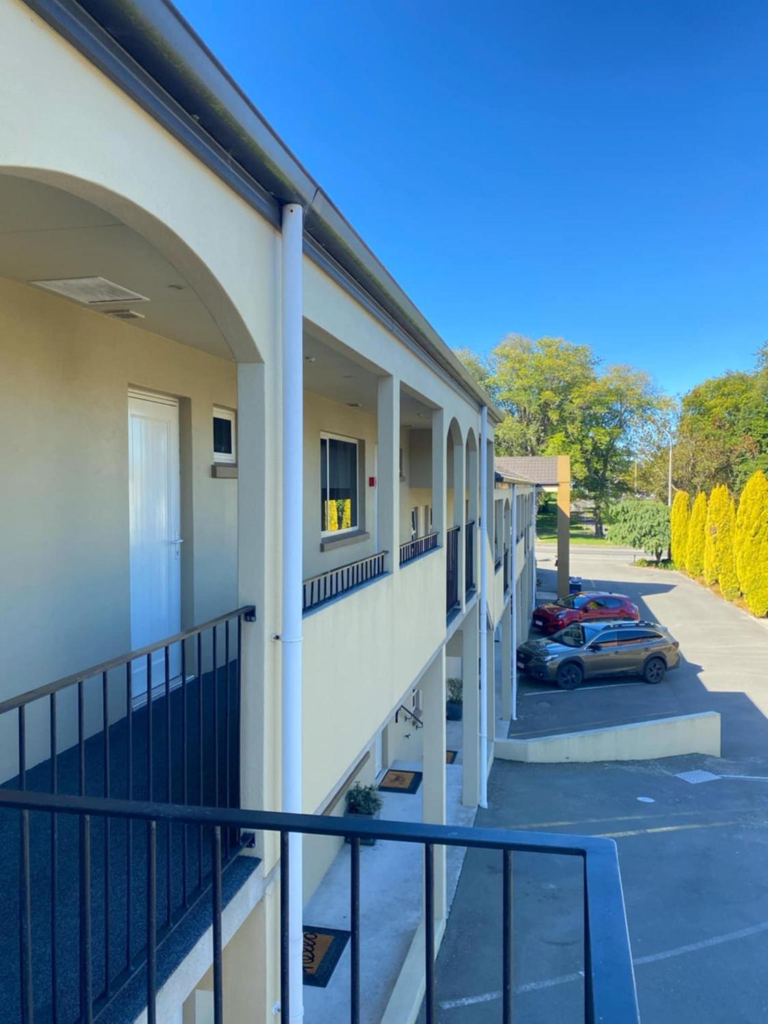 Asure Avenue Motor Lodge ティマル エクステリア 写真